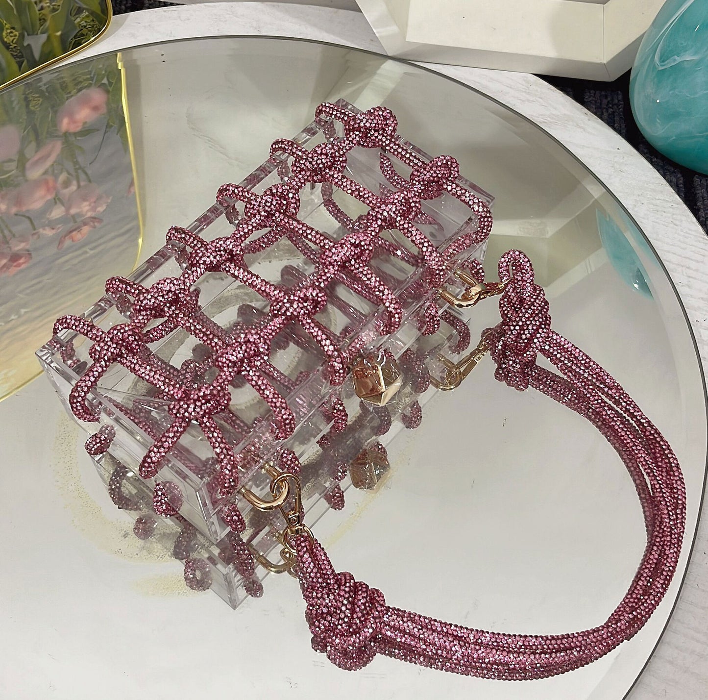 Bolsa de fiesta en acrílico con cadenas de cristal